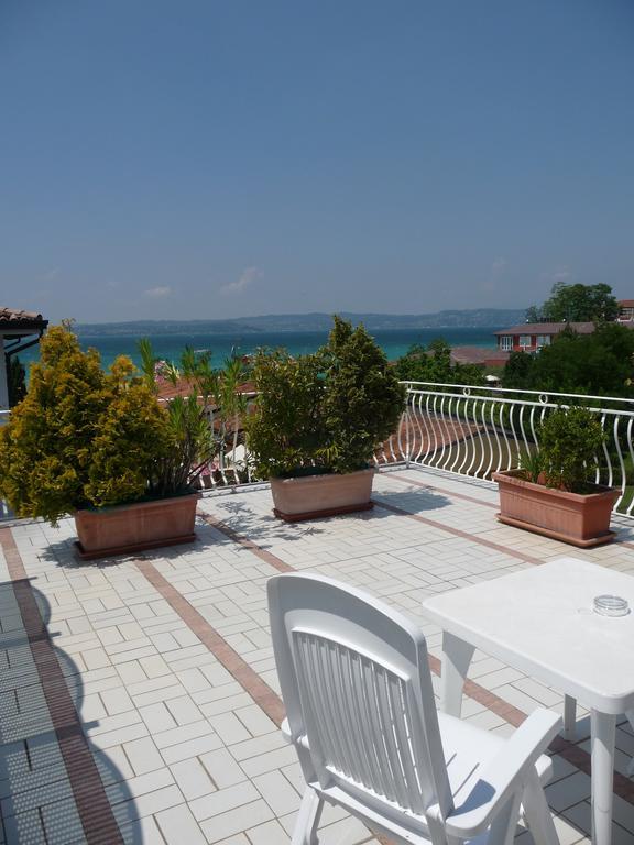 Hotel Luna Sirmione Buitenkant foto