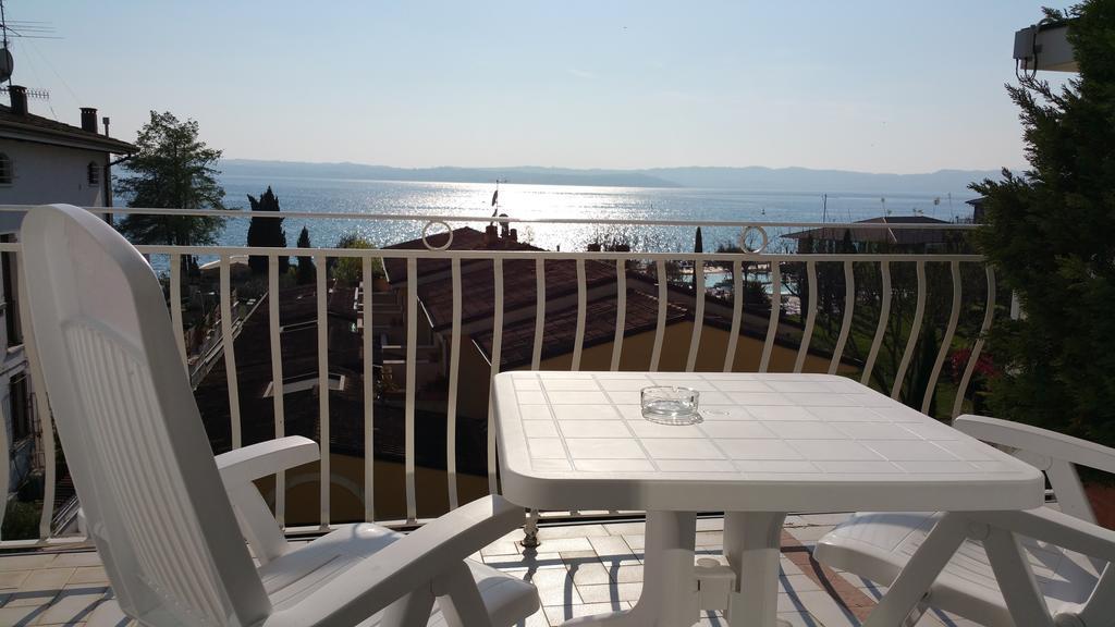Hotel Luna Sirmione Buitenkant foto