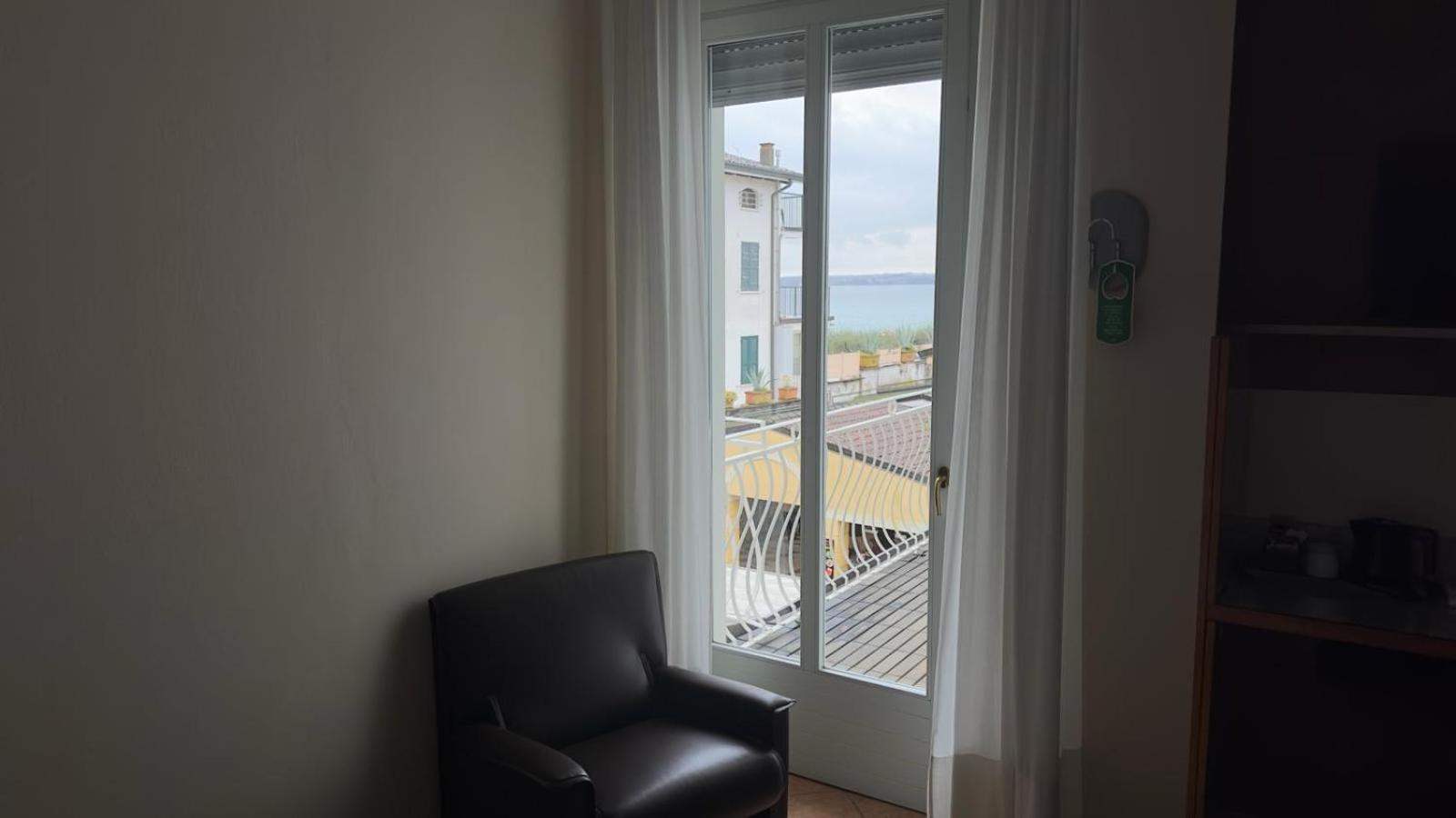 Hotel Luna Sirmione Buitenkant foto