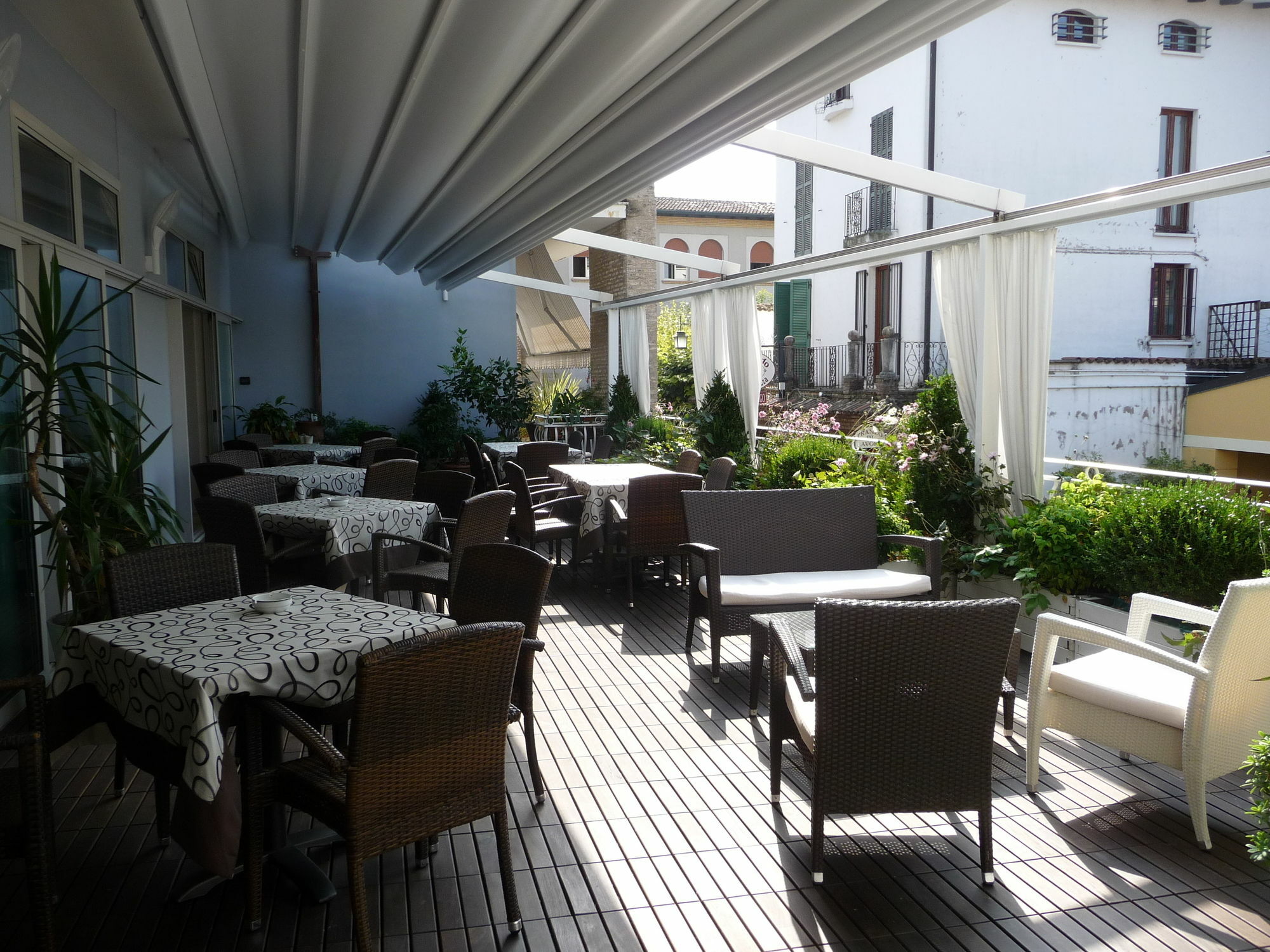 Hotel Luna Sirmione Buitenkant foto