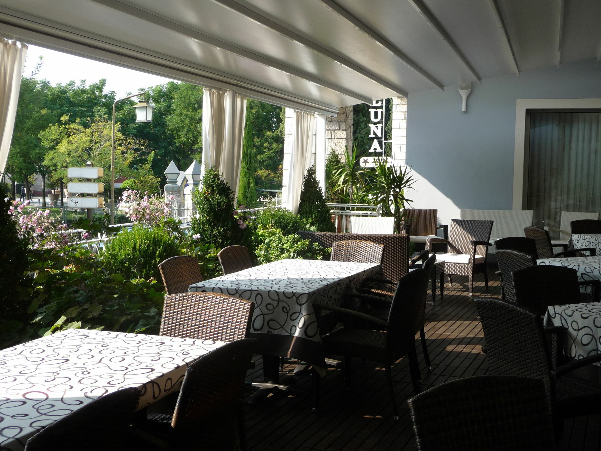 Hotel Luna Sirmione Buitenkant foto